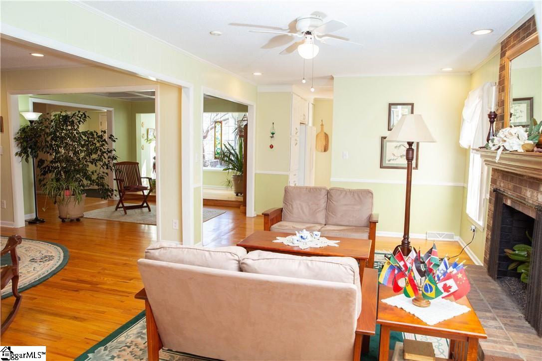315 Hillandale Road Seneca, SC 29672 - Photo 11 of 33 Gallery Image 11