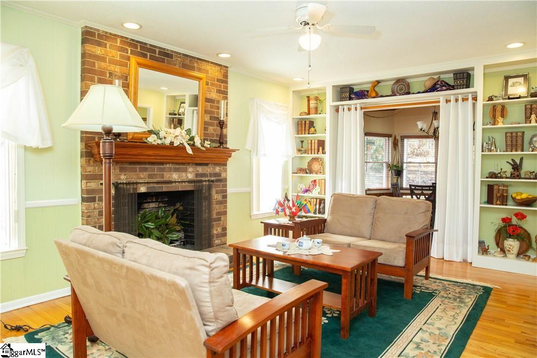 315 Hillandale Road Seneca, SC 29672 - Photo 10 of 33 Gallery Image 10