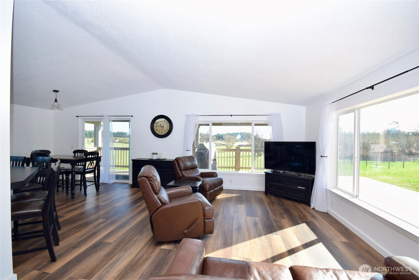 260 Secluded Way Sequim, WA 98382 - Photo 8 of 37