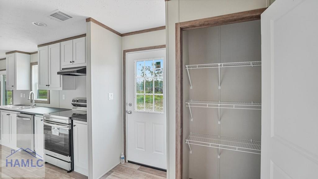 702 Hires Road Jesup, GA 31545 - Photo 8 of 27 Gallery Image 8