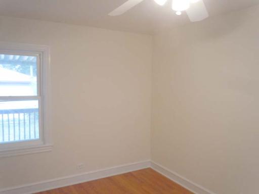 5303 North Rutherford Avenue Chicago, IL 60656 - Photo 10 of 16 a small space with a window