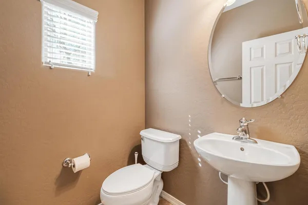 $2,349 | 29323 North 21st Drive, Phoenix, AZ 85085