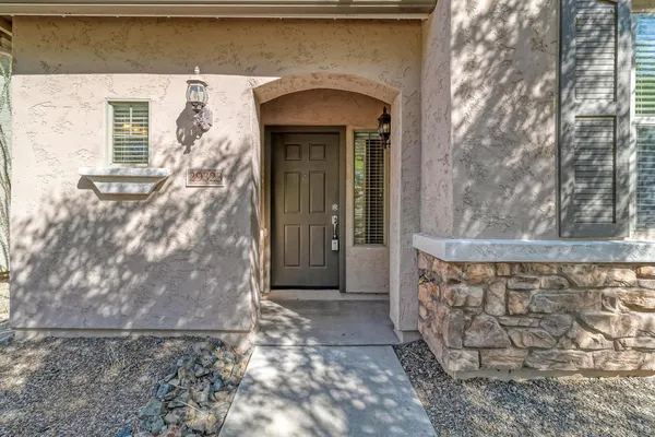 $2,349 | 29323 North 21st Drive, Phoenix, AZ 85085