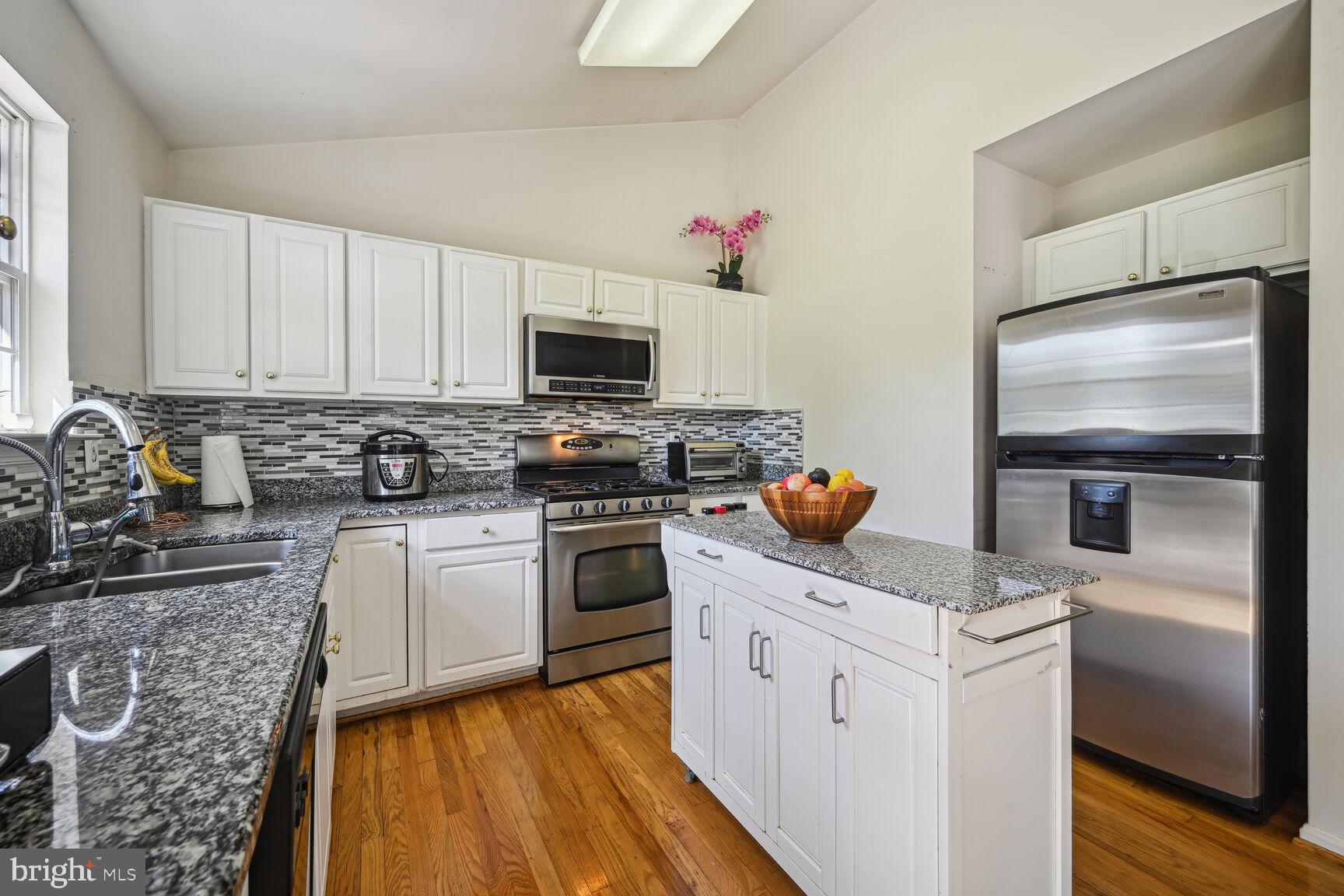 3815 Asquith Court Springdale, MD 20721 - Photo 8 of 25 Gallery Image 8