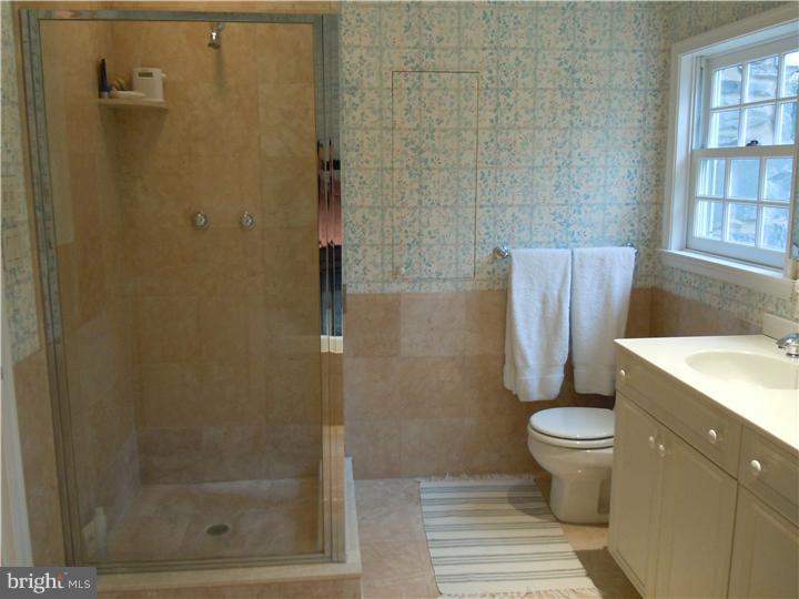 925 Muirfield Road Bryn Mawr, PA 19010 - Photo 14 of 20 Master Bathroom