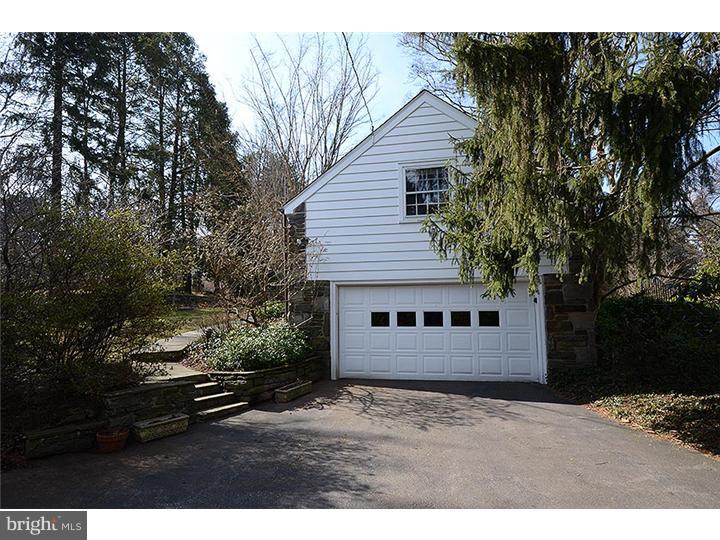 925 Muirfield Road Bryn Mawr, PA 19010 - Photo 17 of 20 Garage
