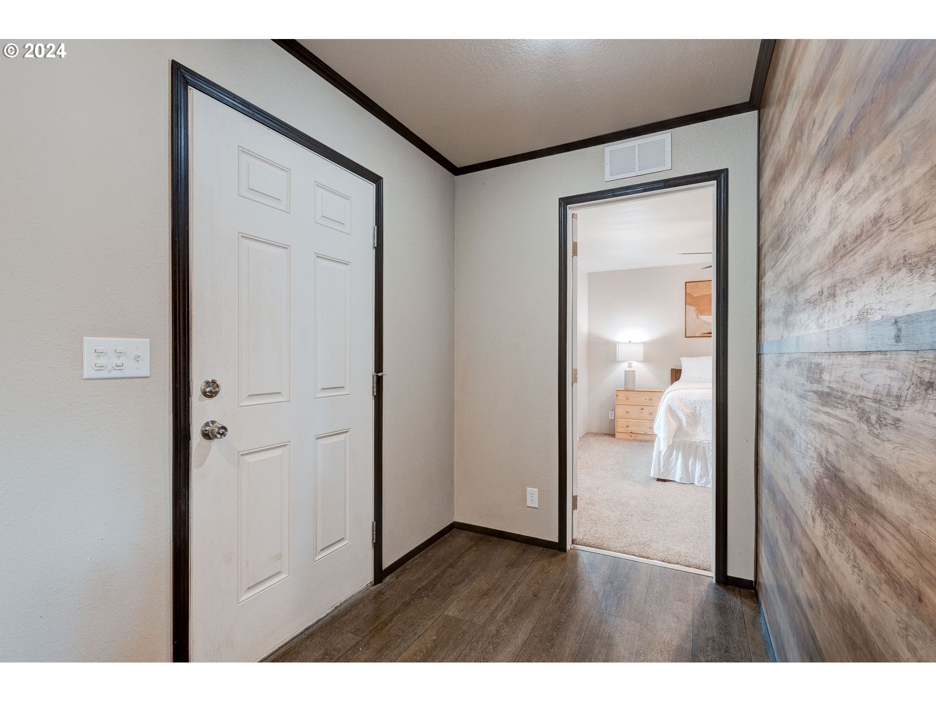 14115 South Ridge Oak Lane Molalla, OR 97038 - Photo 6 of 43 Entrance/Foyer