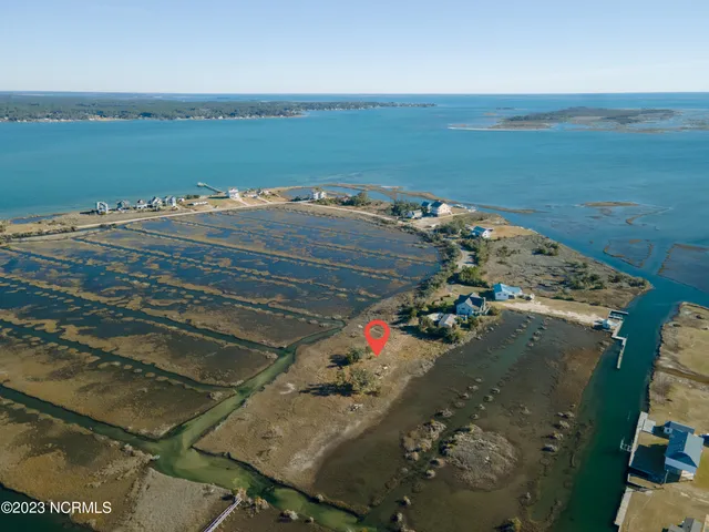 $248,900 | 661 Oak Hammock Drive, Harkers Island, NC 28531