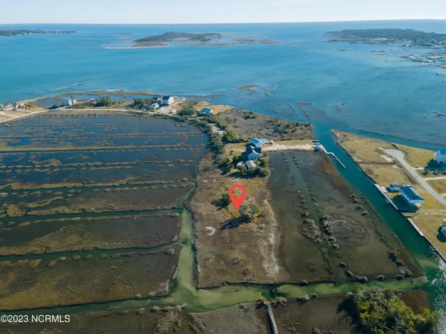 $248,900 | 661 Oak Hammock Drive, Harkers Island, NC 28531