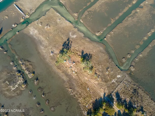 $248,900 | 661 Oak Hammock Drive, Harkers Island, NC 28531