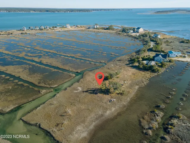 $248,900 | 661 Oak Hammock Drive, Harkers Island, NC 28531