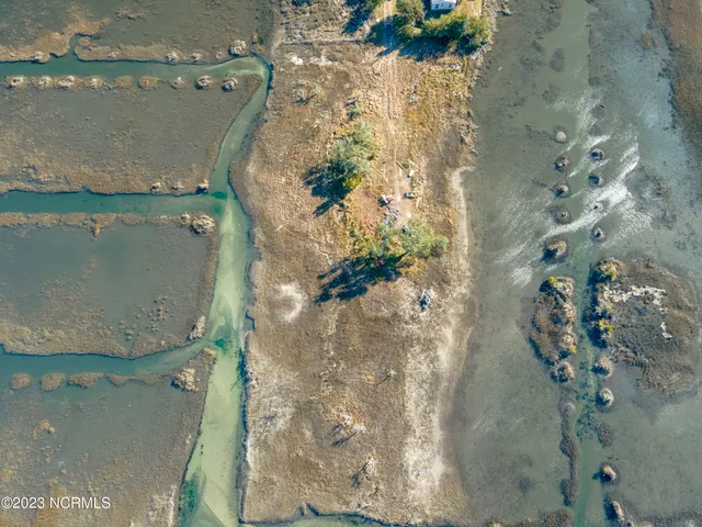 $248,900 | 661 Oak Hammock Drive, Harkers Island, NC 28531