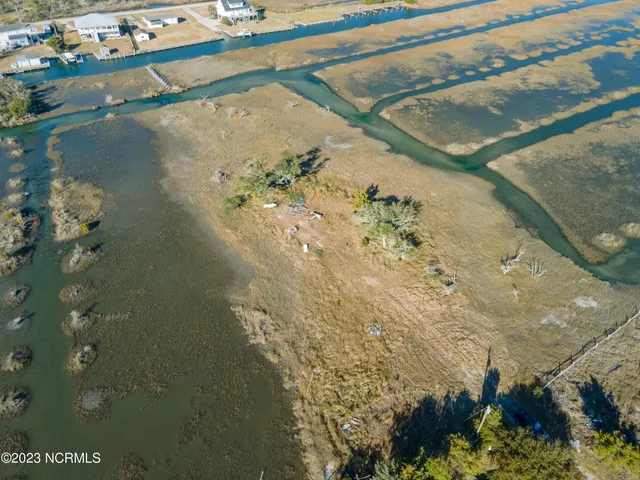 $248,900 | 661 Oak Hammock Drive, Harkers Island, NC 28531