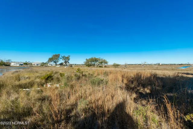 $248,900 | 661 Oak Hammock Drive, Harkers Island, NC 28531