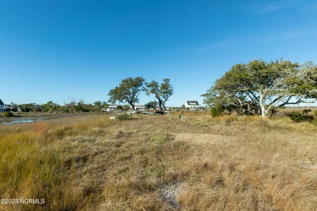 $248,900 | 661 Oak Hammock Drive, Harkers Island, NC 28531