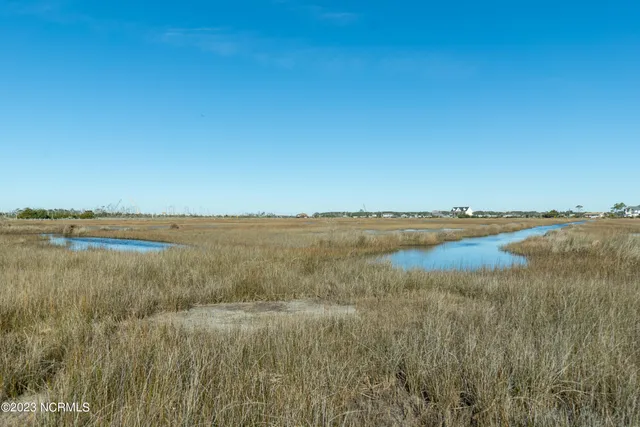 $248,900 | 661 Oak Hammock Drive, Harkers Island, NC 28531