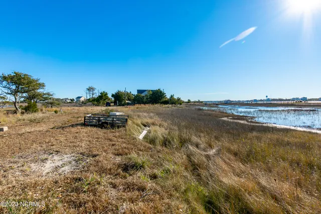 $248,900 | 661 Oak Hammock Drive, Harkers Island, NC 28531