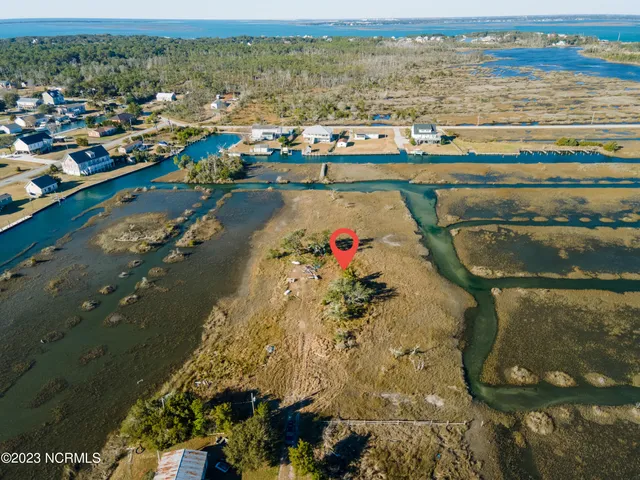 $248,900 | 661 Oak Hammock Drive, Harkers Island, NC 28531