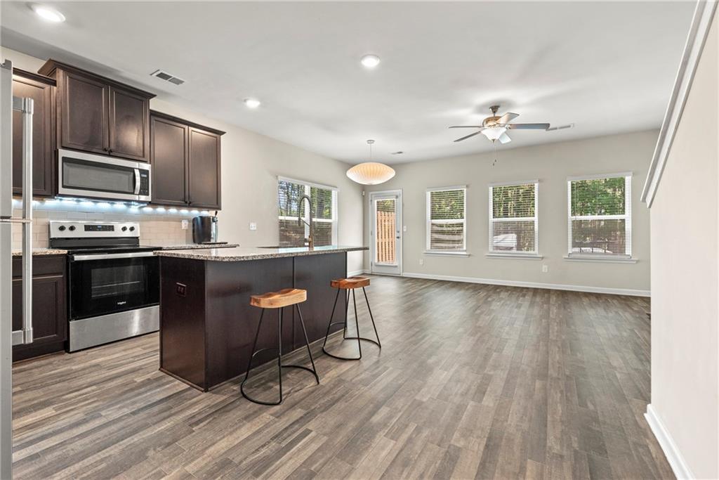 7041 Livia Point Riverdale, GA 30296 - Photo 5 of 23