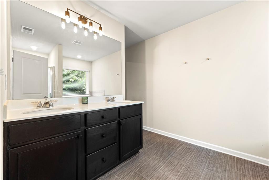 7041 Livia Point Riverdale, GA 30296 - Photo 9 of 23