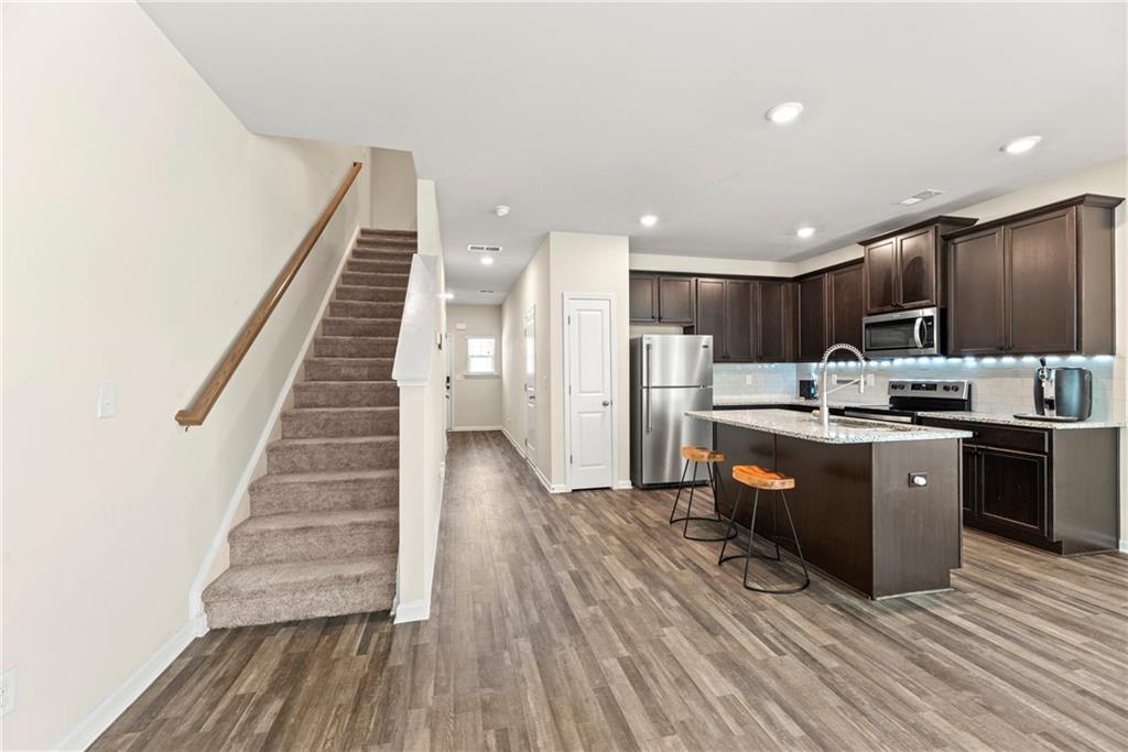 7041 Livia Point Riverdale, GA 30296 - Photo 10 of 23