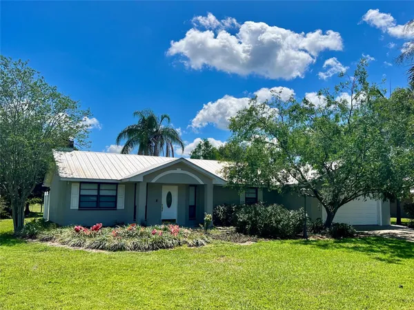 $370,000 | 352 Southwest 85th Avenue, Okeechobee, FL 34974