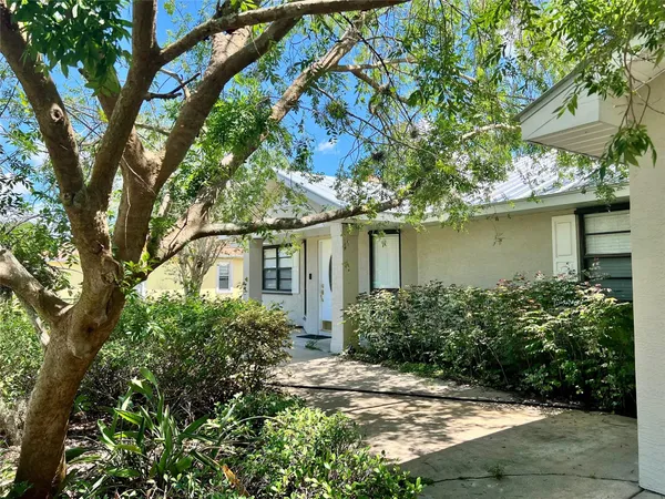 $370,000 | 352 Southwest 85th Avenue, Okeechobee, FL 34974