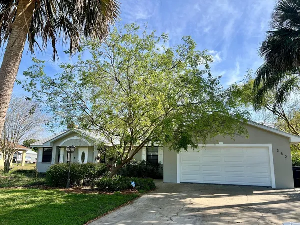 $370,000 | 352 Southwest 85th Avenue, Okeechobee, FL 34974