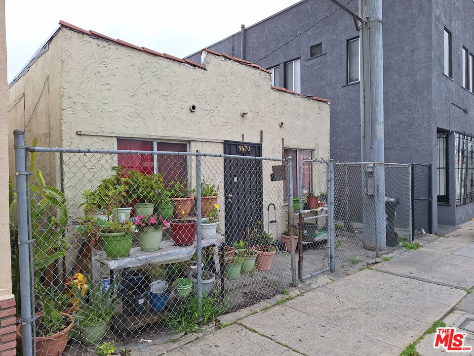 3670 South Western Ave