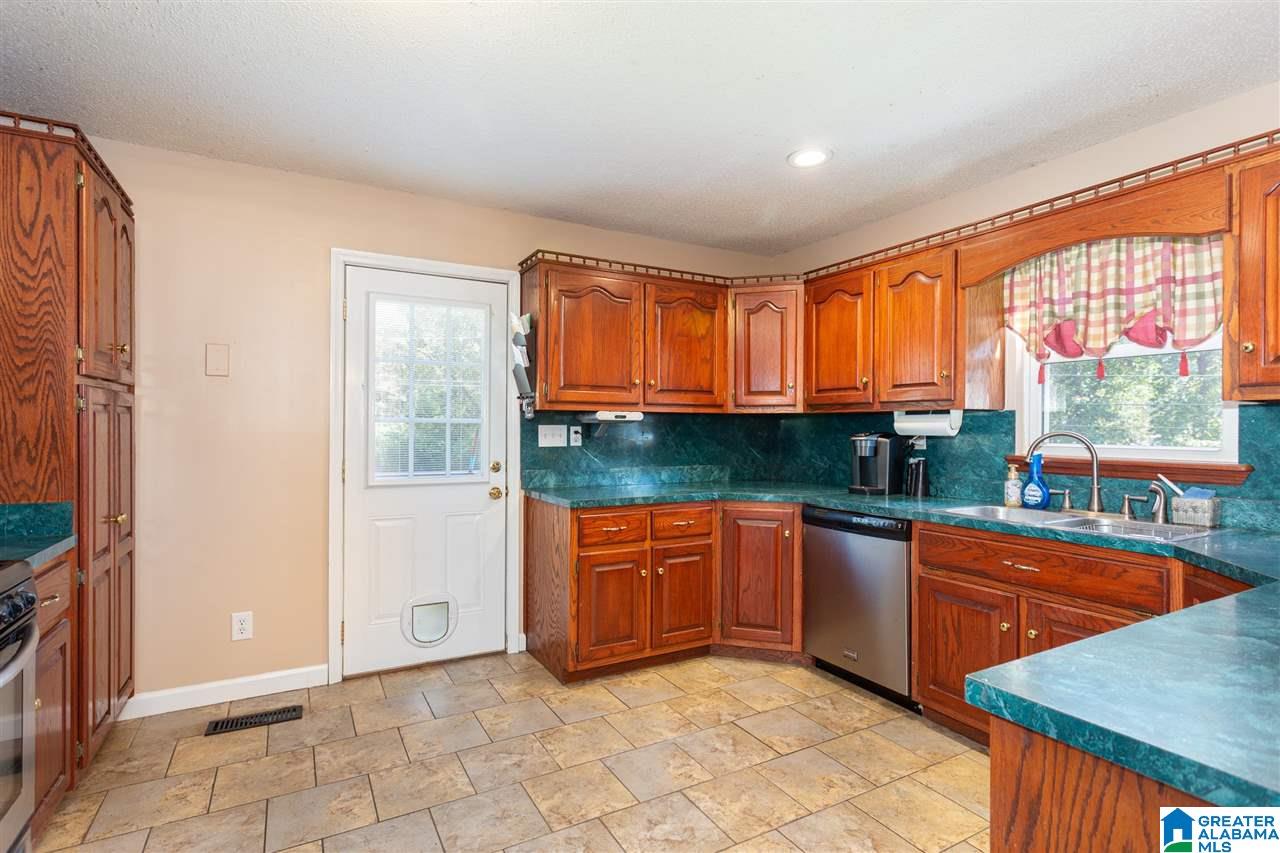 135 Northeast Nichols Road Leeds, AL 35094 - Photo 10 of 43