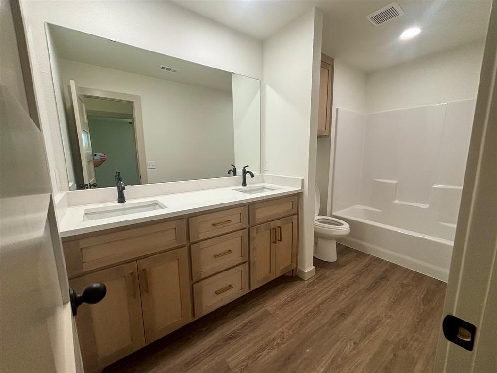670 County Road Powderly, TX 75473 - Photo 9 of 19