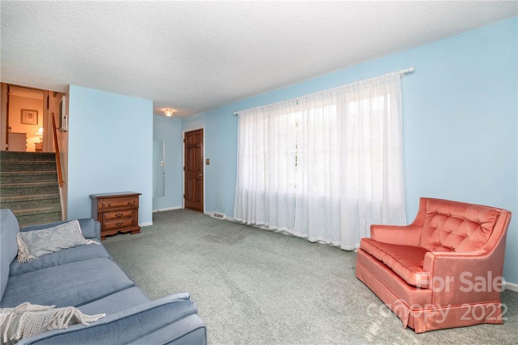 6740 Cedar Springs Road Charlotte, NC 28212 - Photo 17 of 31 Gallery Image 17
