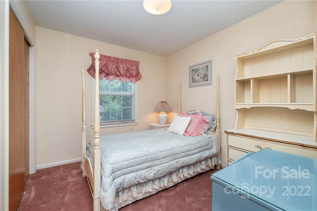 6740 Cedar Springs Road Charlotte, NC 28212 - Photo 20 of 31 Gallery Image 20