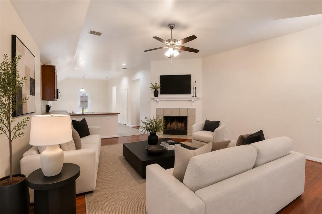 14045 Rodeo Daze Drive Fort Worth, TX 76052 - Photo 9 of 38