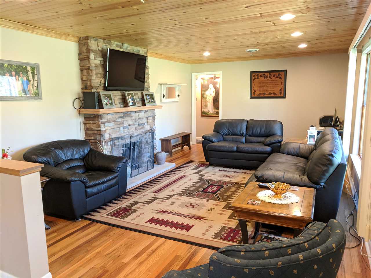 11385 Sarle Road Freeland, MI 48623 - Photo 9 of 44