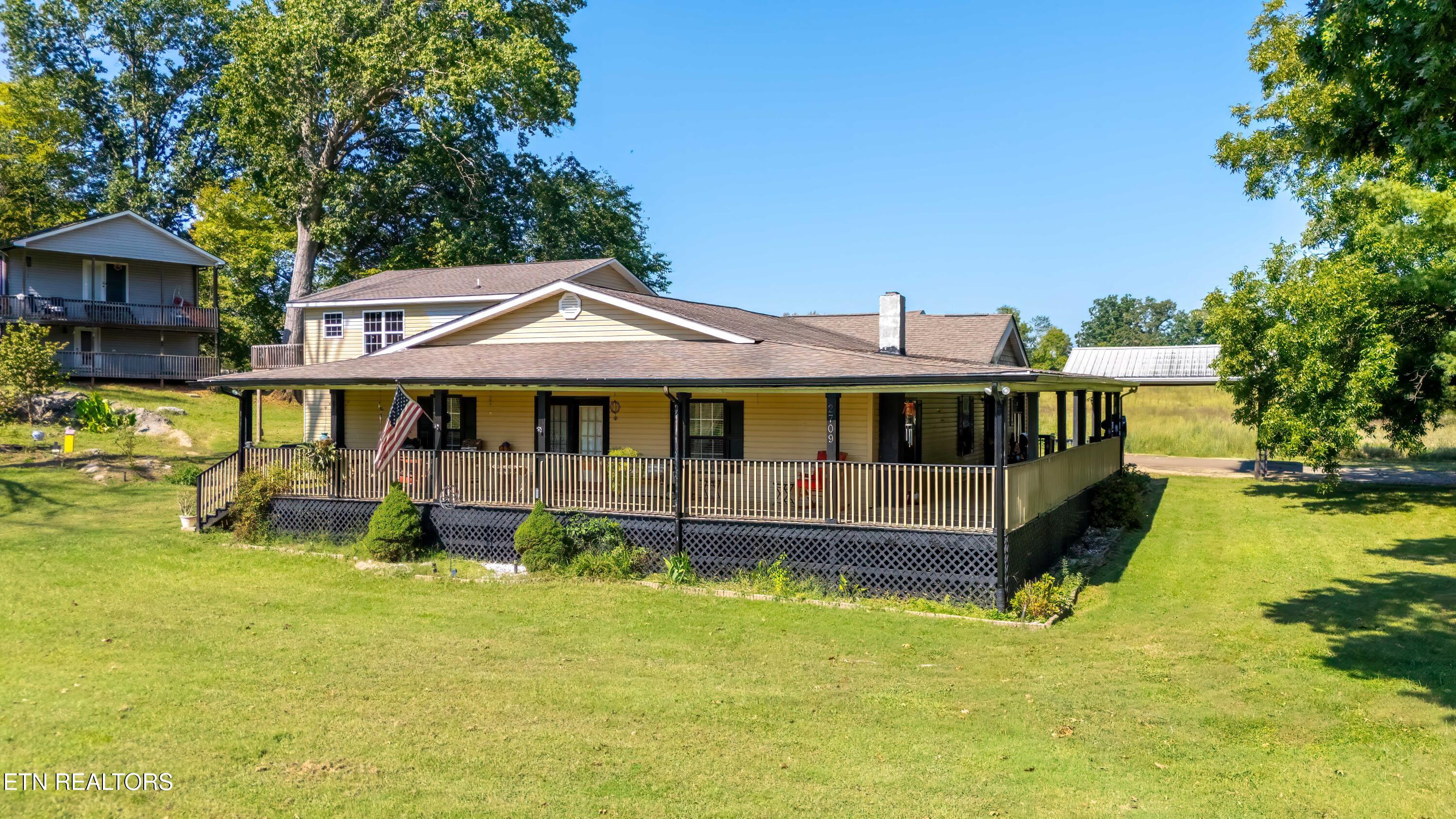 2709 Montvale Road Maryville, TN 37803 - Photo 2 of 25 DJI_20250919112321_0028_D-HDR-Edit-Edit