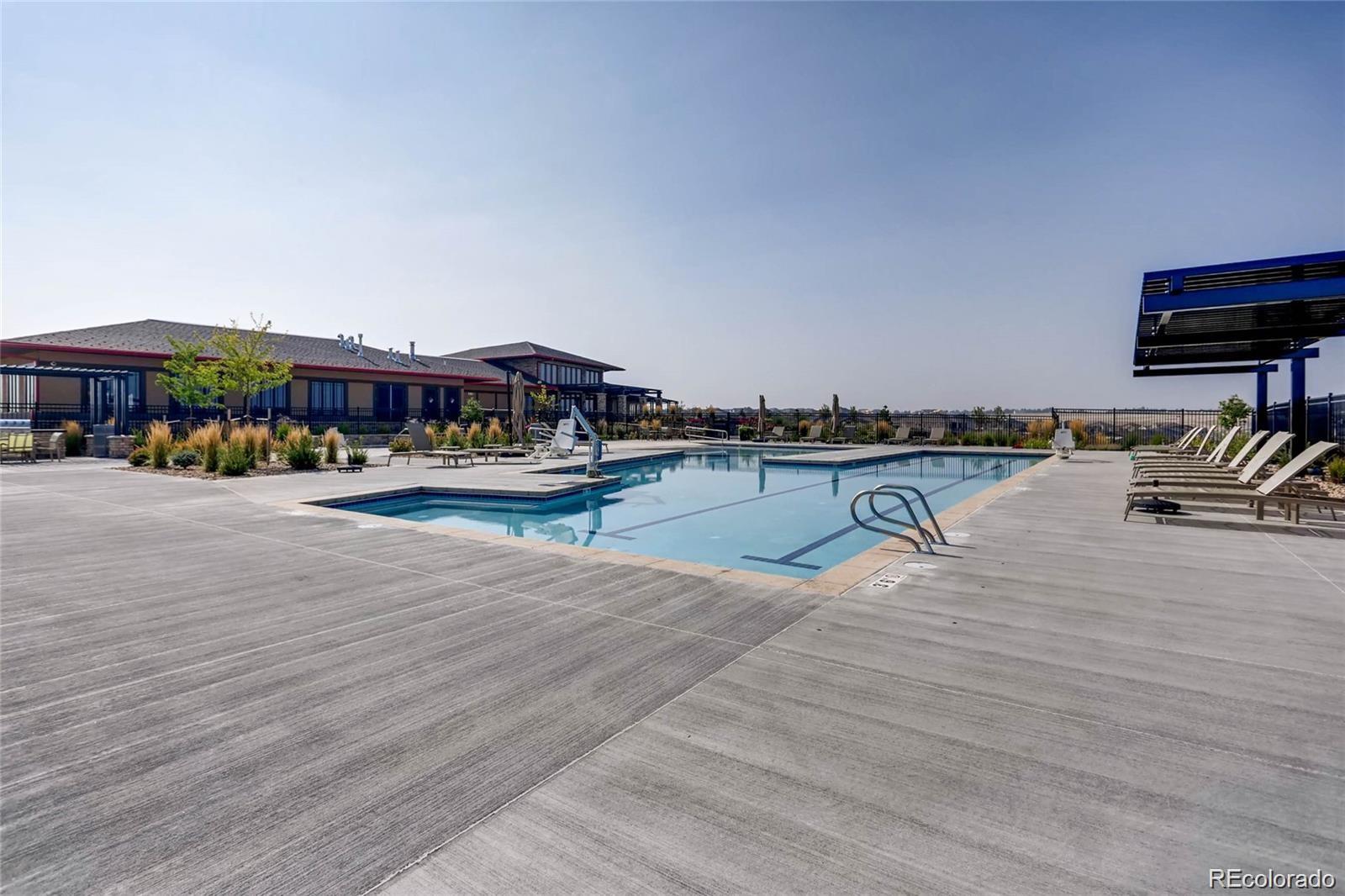 8472 South Rome Way Aurora, CO 80016 - Photo 4 of 9 Gallery Image 4