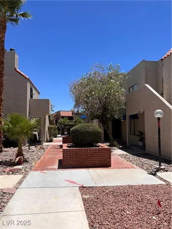 $179,000 | 4361 Sanderling Circle, Unit 33, Las Vegas, NV 89103