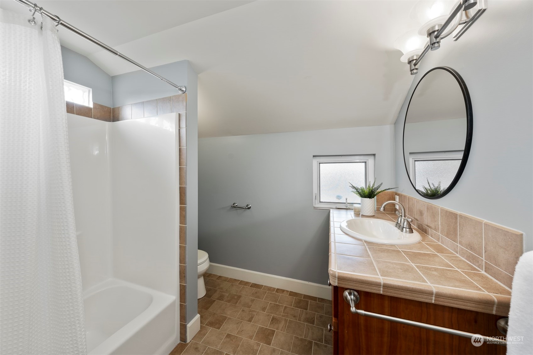4111 Southwest Dawson Street Seattle, WA 98136 - Photo 21 of 40 Gallery Image 21