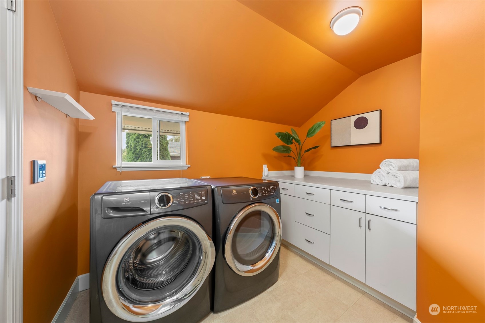 4111 Southwest Dawson Street Seattle, WA 98136 - Photo 22 of 40 Gallery Image 22