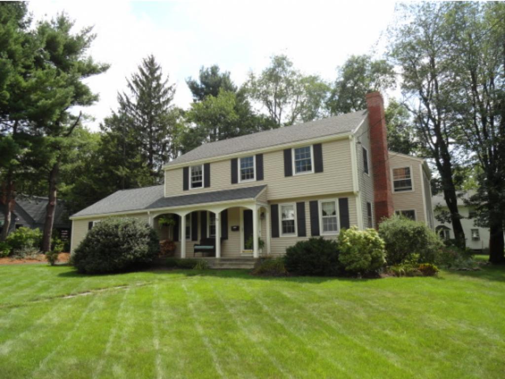 79 North Gate Road Manchester, NH 03104 - Photo 1 of 19 Gallery Image 1