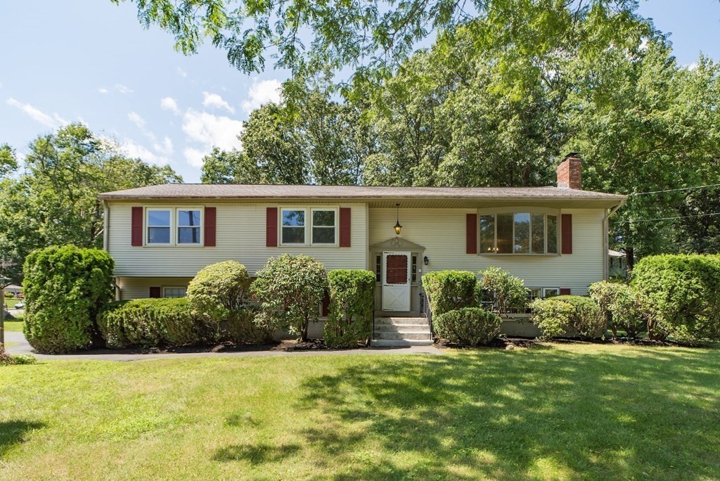7 Spring Valley Road Medfield, MA 02052 - Photo 1 of 42 Gallery Image 1