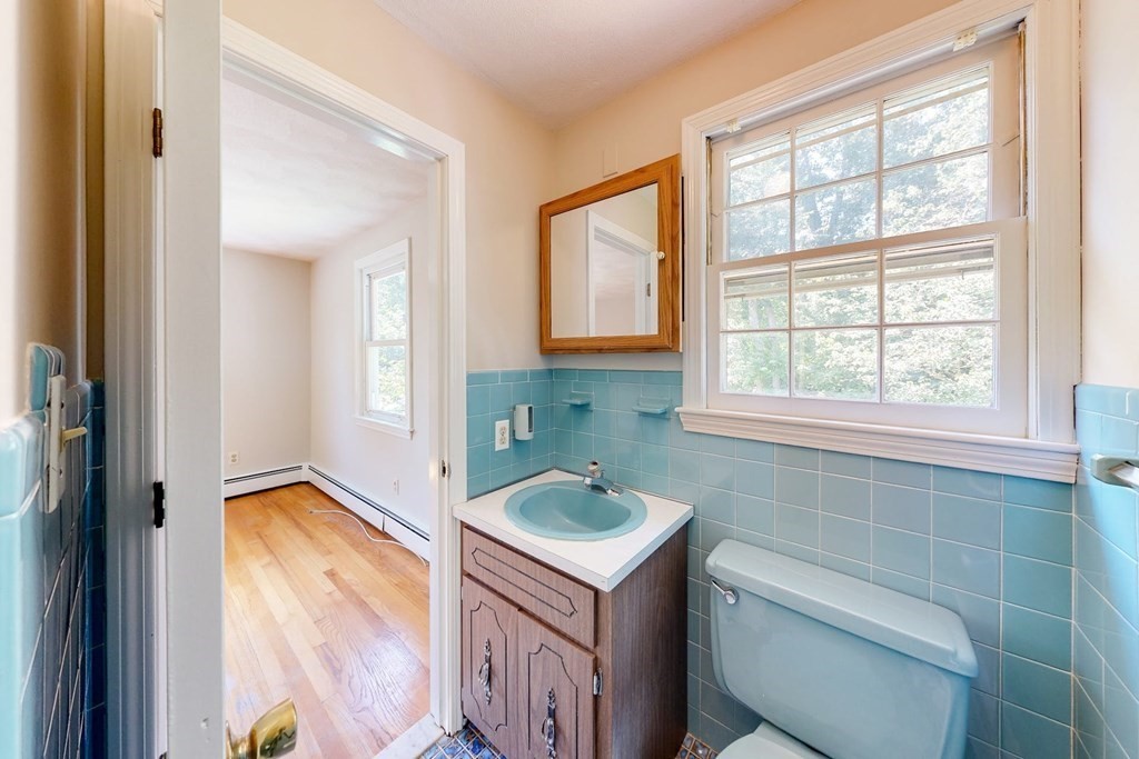 7 Spring Valley Road Medfield, MA 02052 - Photo 20 of 42 Gallery Image 20