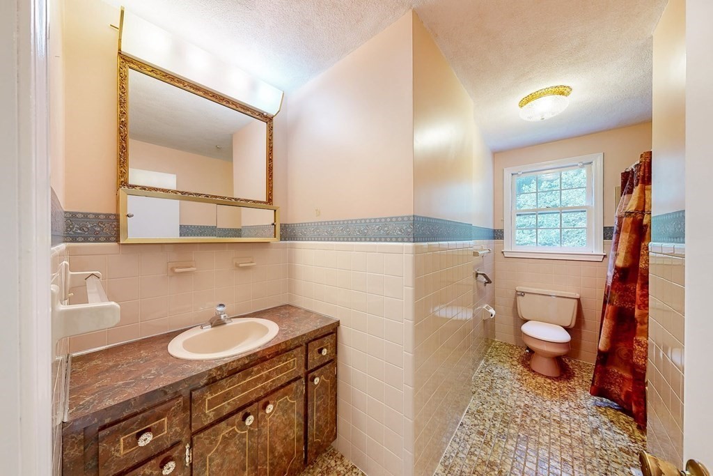 7 Spring Valley Road Medfield, MA 02052 - Photo 31 of 42 Gallery Image 31