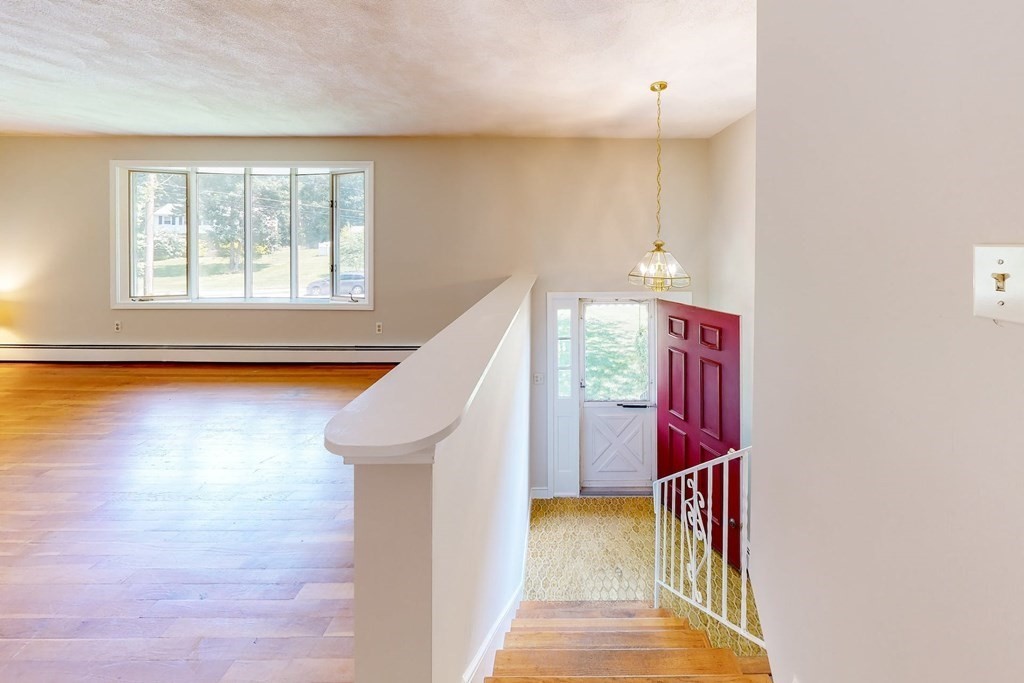 7 Spring Valley Road Medfield, MA 02052 - Photo 4 of 42 Gallery Image 4
