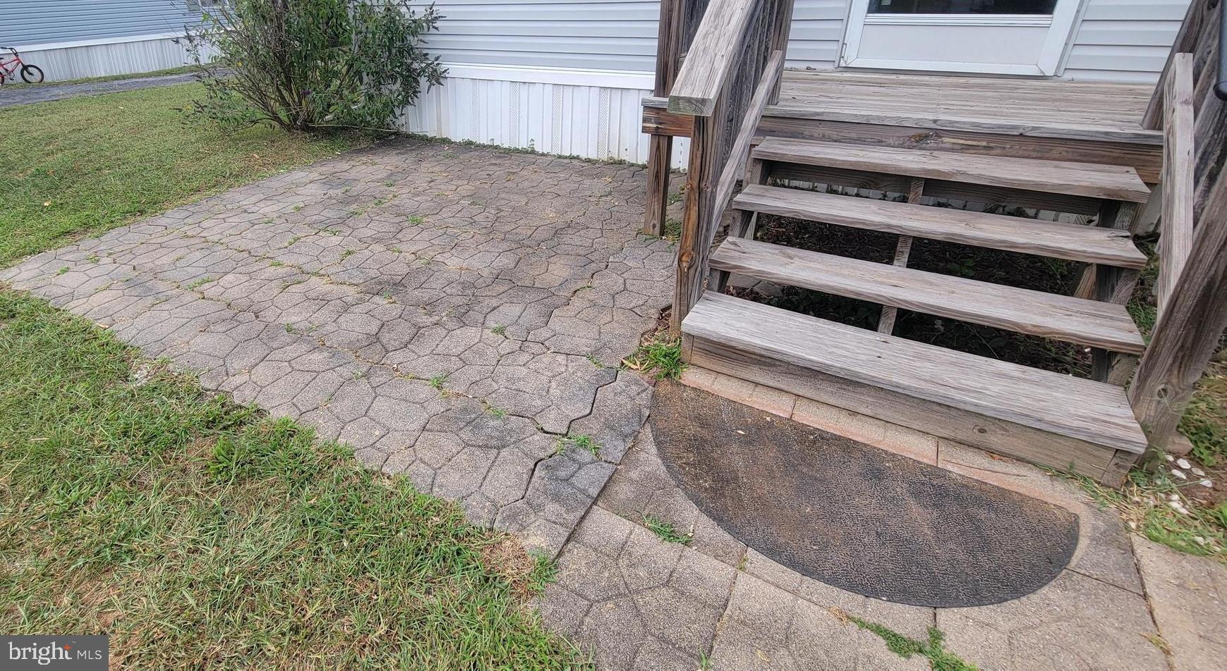 700 Salem Road Etters, PA 17319 - Photo 29 of 29 Front hardscape patio