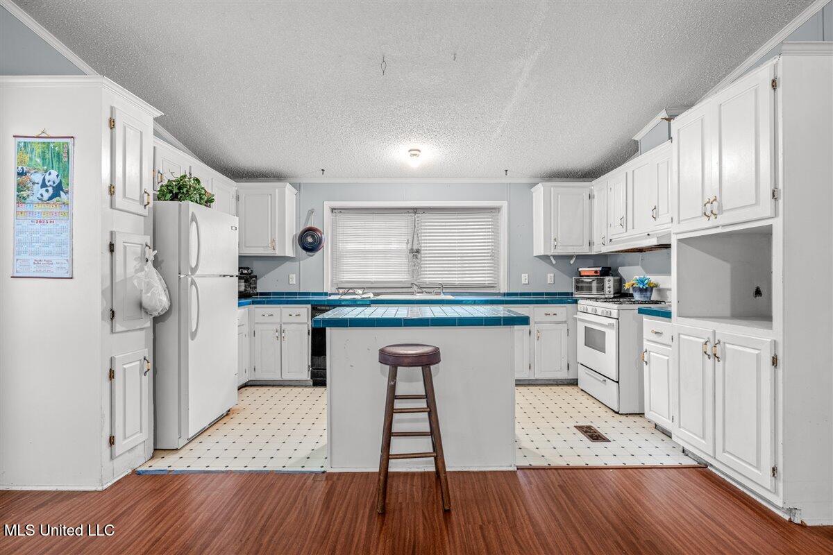 5631 Smith Grove Road Holly Springs, MS 38635 - Photo 20 of 37 20-Kitchen