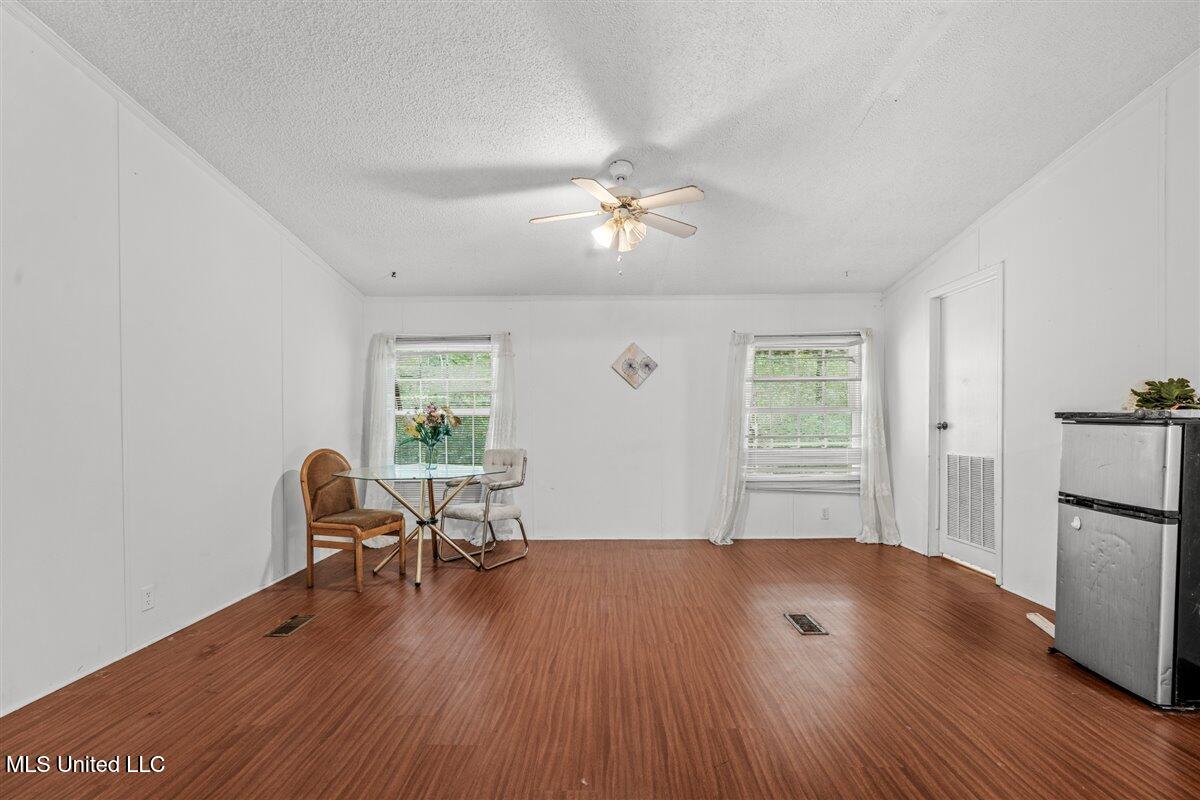 5631 Smith Grove Road Holly Springs, MS 38635 - Photo 25 of 37 25-dining area