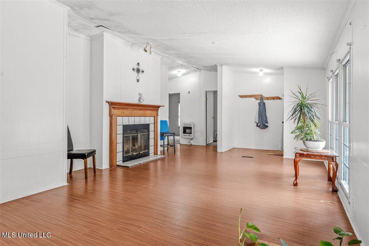 5631 Smith Grove Road Holly Springs, MS 38635 - Photo 8 of 37 08-living room