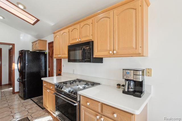 3641 Mann Road Clarkston, MI 48346 - Photo 25 of 63